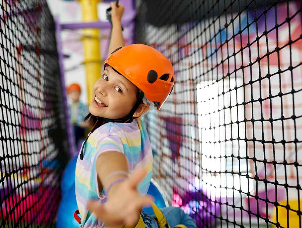 https://alatheerintschool.com/wp-content/uploads/2022/07/image_02_about.jpg